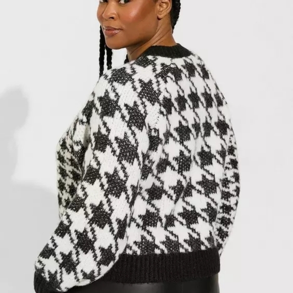Torrid Cardigan V-neck Button Front Sweater Houndstooth 2x View And WT - Picture 4 of 11